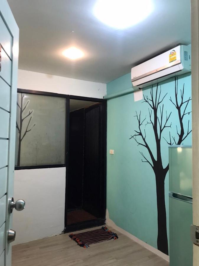 Rod Fai Fah Apartment Бангкок Экстерьер фото